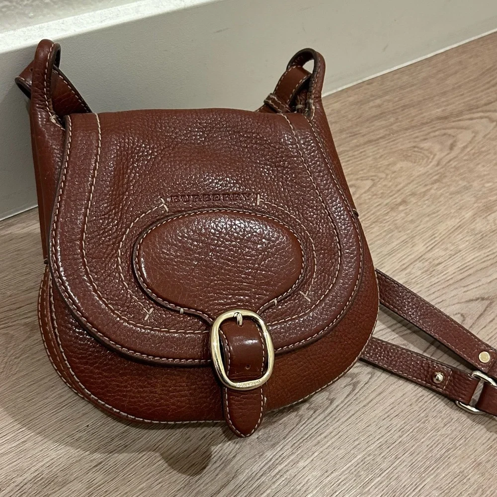 Burberry Leather Crossbody Saddle Bag Purse - Picture 3 of 16